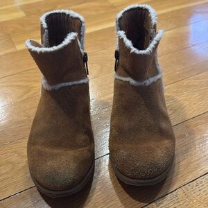 Ugg girl zipper boots size 11 .